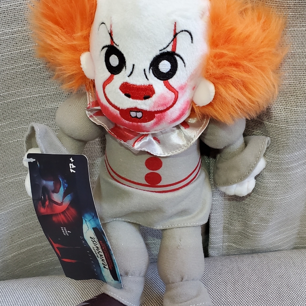 TALKING PENNYWISE PLUSH DOLL
